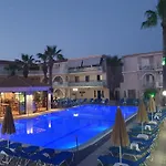 Vivian Hotel